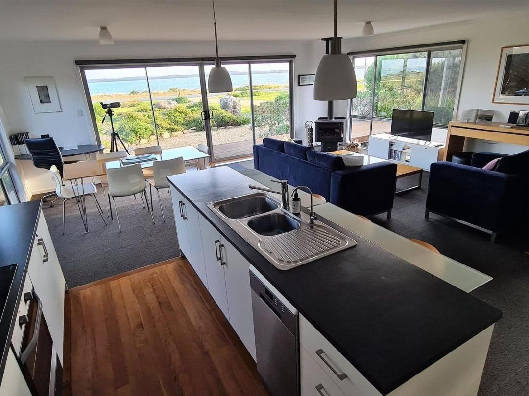 Coorong Waterfront Retreat Villa Meningie Exterior photo