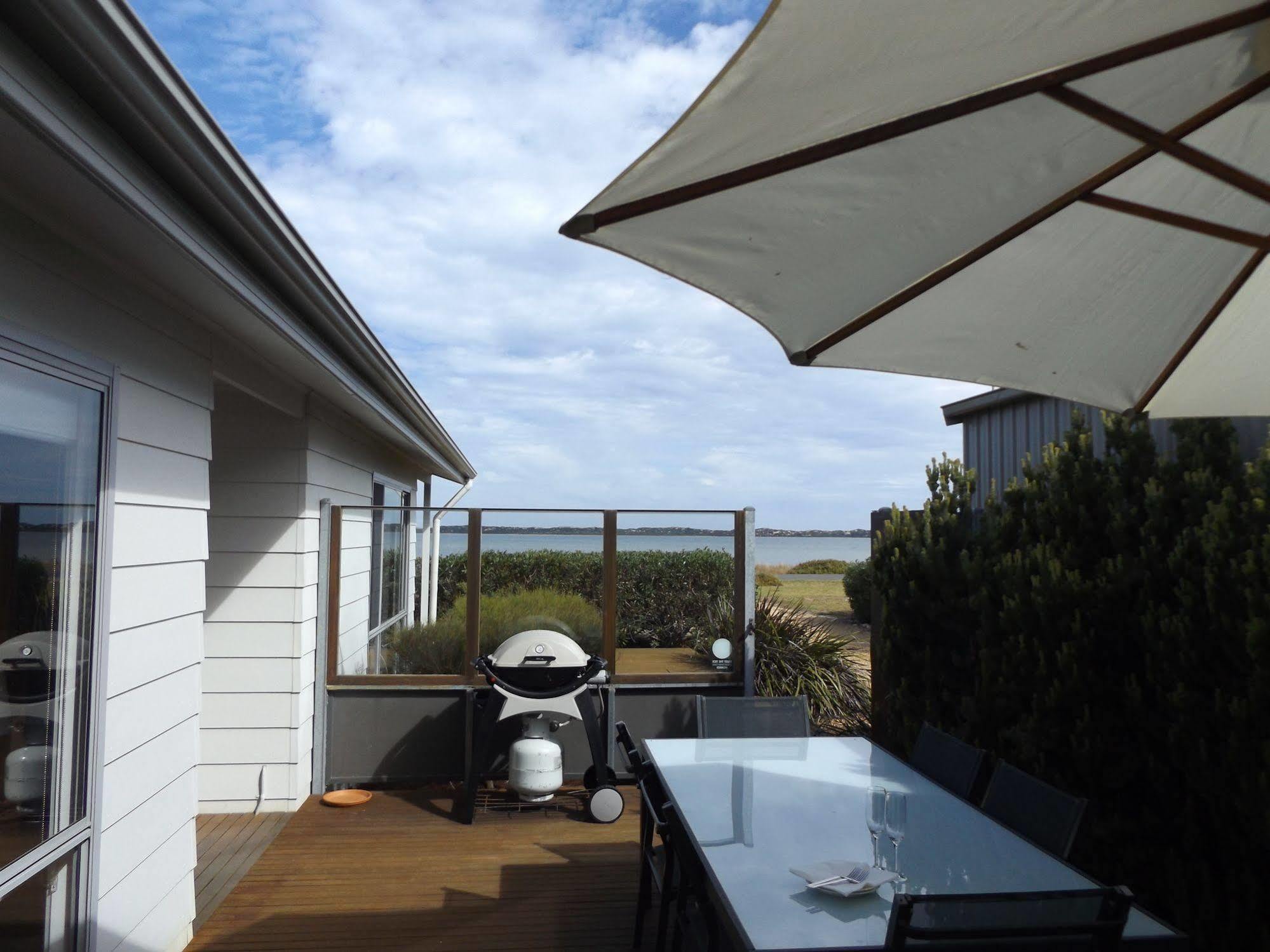 Coorong Waterfront Retreat Villa Meningie Exterior photo